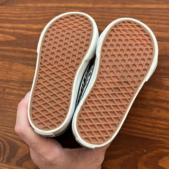 Vans black and animal print shoes toddler 7 - Picture 3 of 3